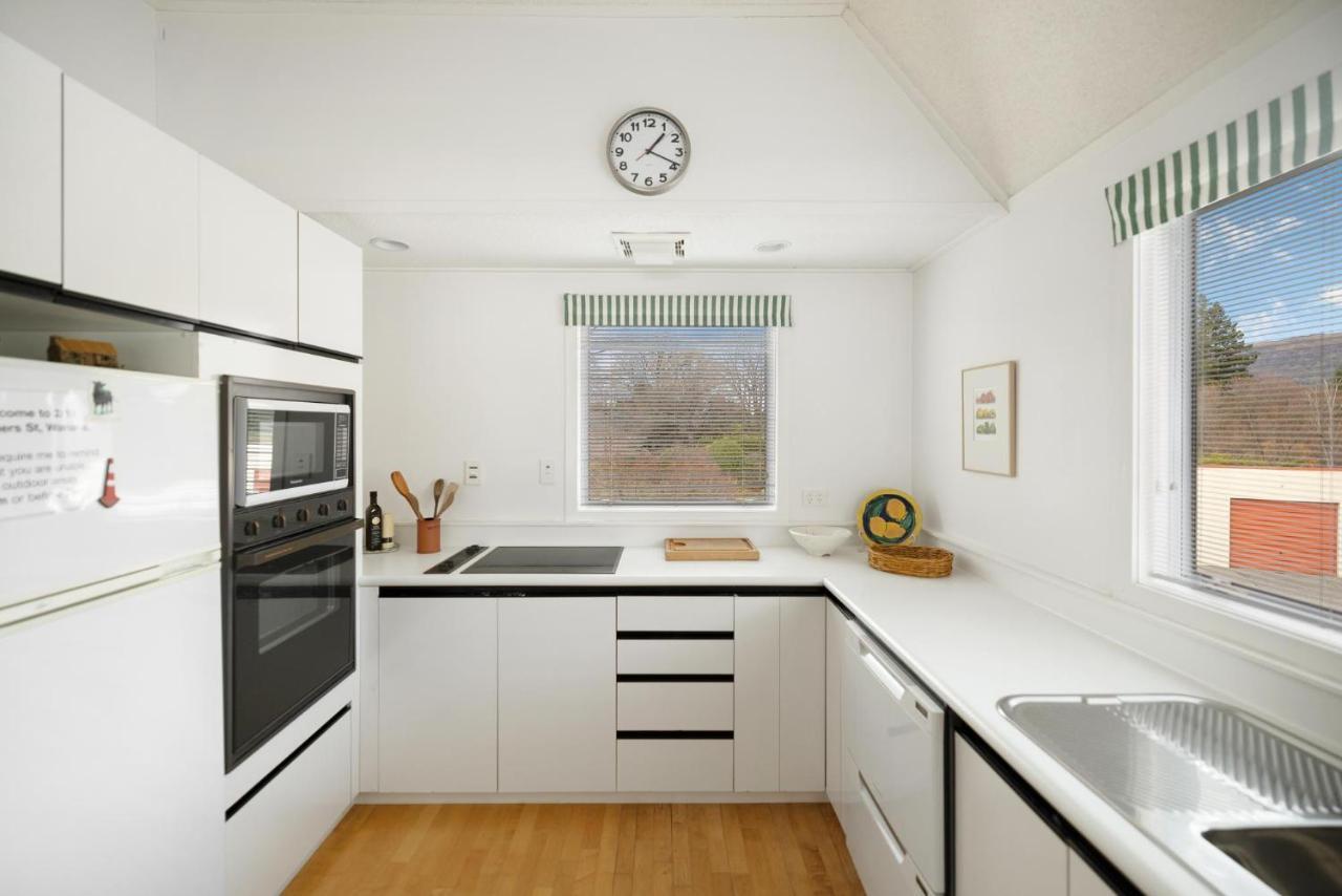 Ferienwohnung Charming Views Wanaka Exterior foto